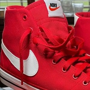 MENS NIKE CANVAS COURT LEGECY HI TOP